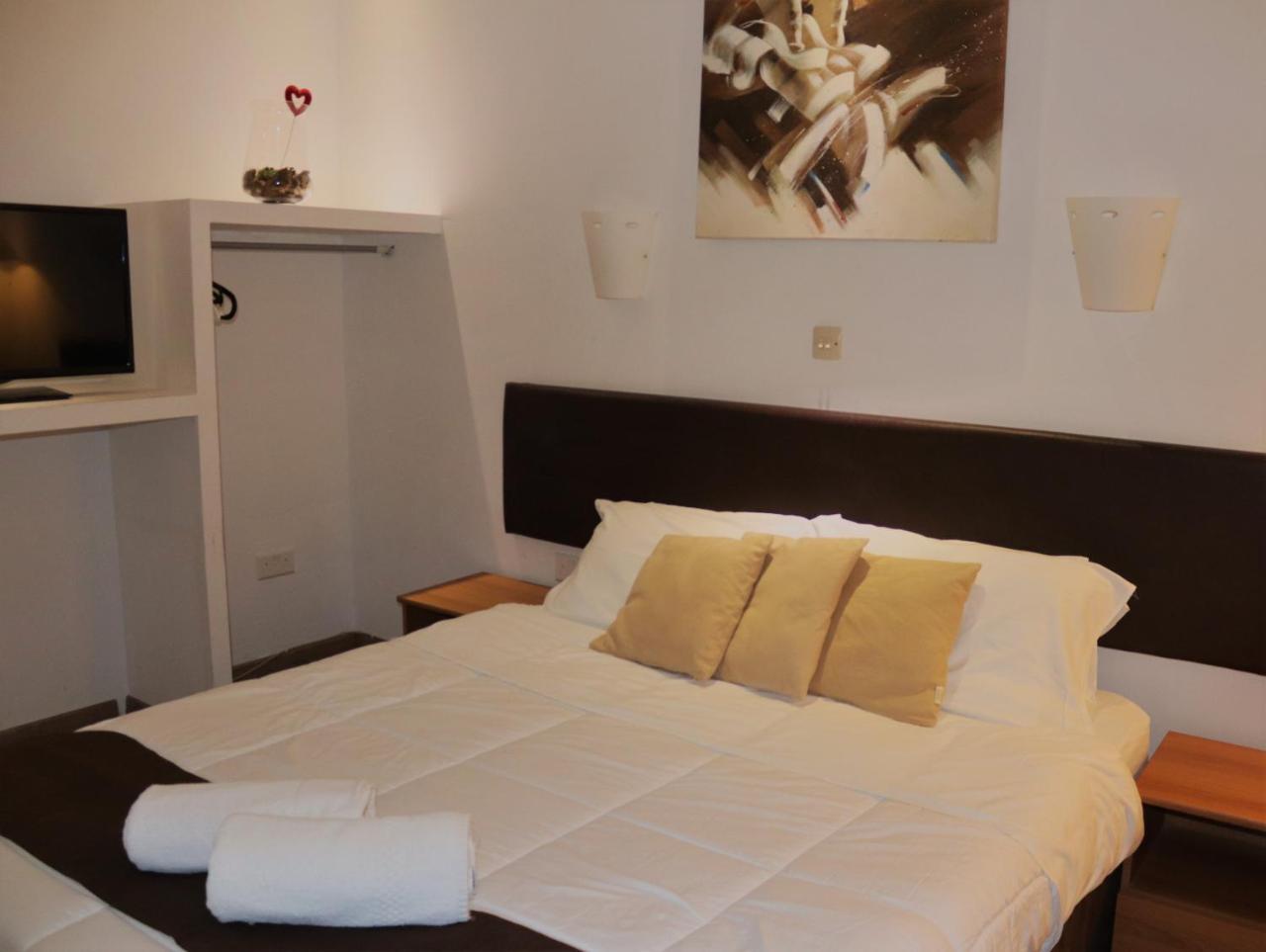 Sunstone Boutique Guest House Buġibba Exterior foto